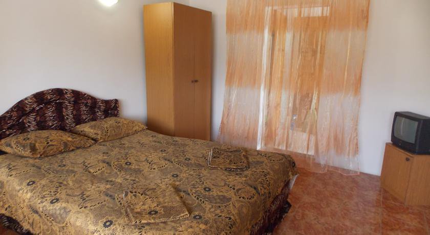 Гостиница Евгения Лоо