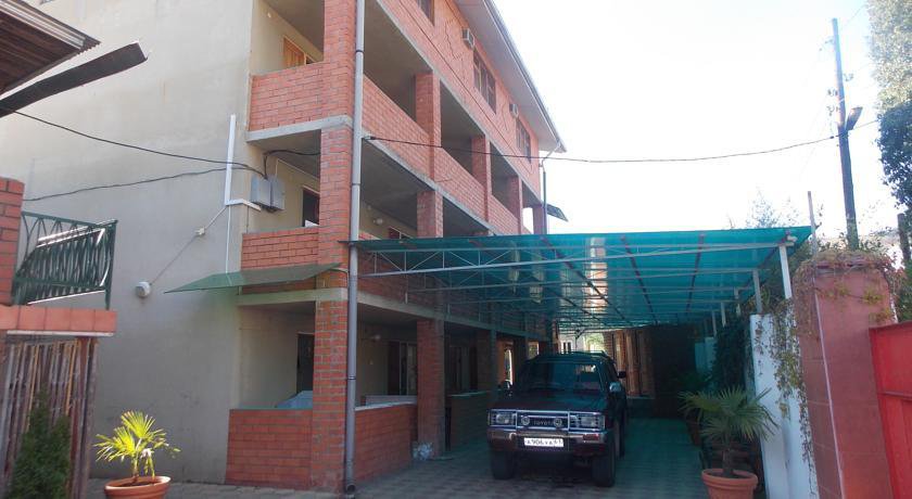 Гостиница Евгения Лоо