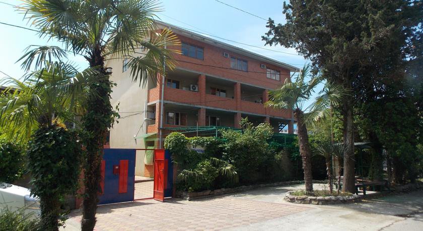 Гостиница Евгения Лоо