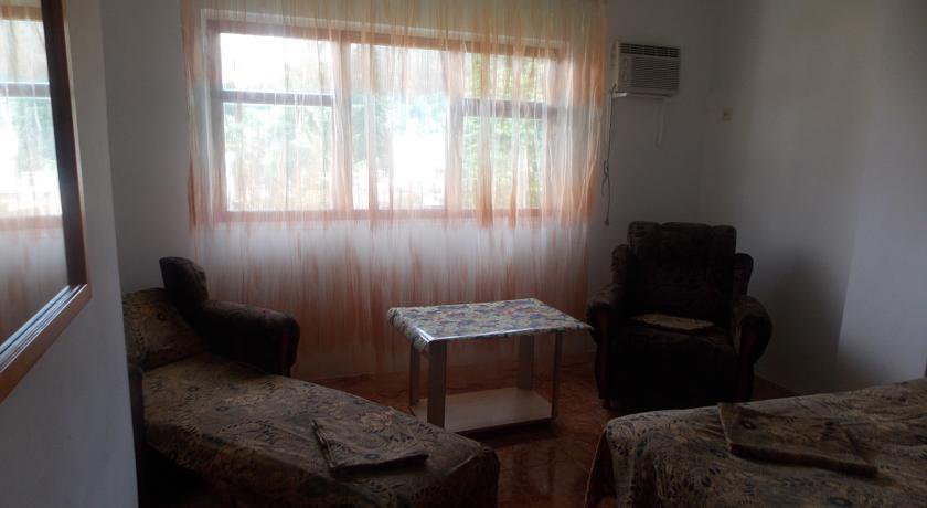 Гостиница Евгения Лоо