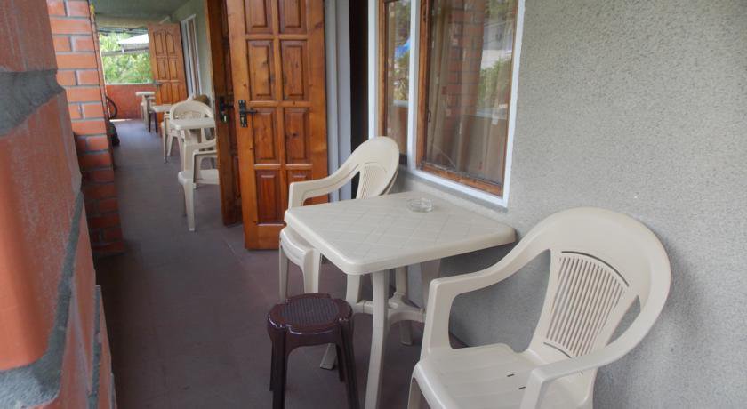 Гостиница Евгения Лоо