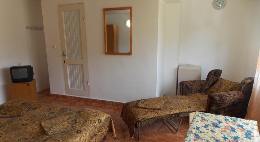 Гостиница Евгения Лоо