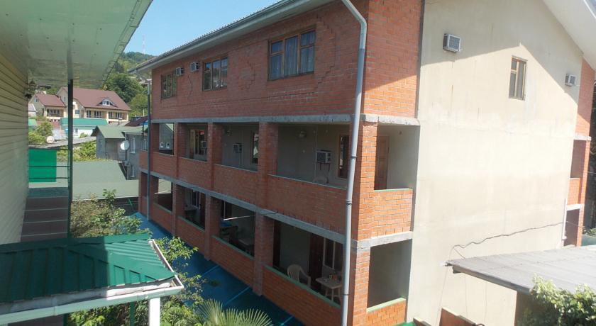 Гостиница Евгения Лоо