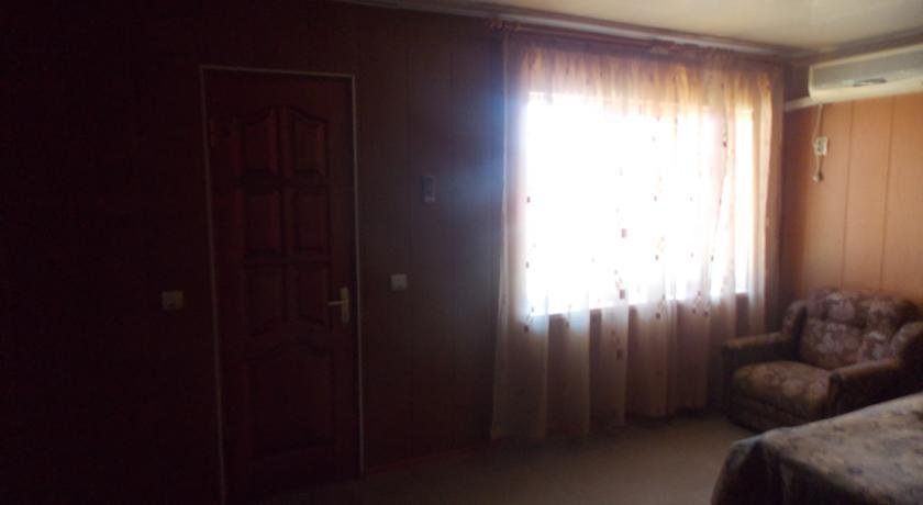 Гостиница Евгения Лоо